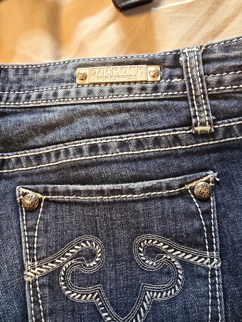 Express Women's Bootcut Jeans in Blue Wash - Picture 4 of 5